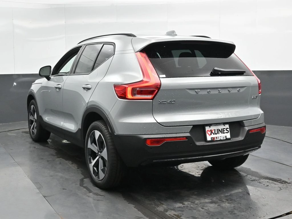 2026 Volvo XC40 Plus - Photo 8