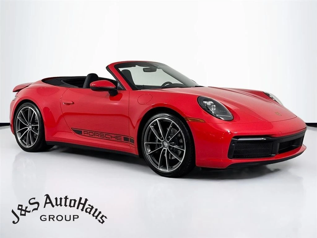 2022 Porsche 911 Carrera Cabriolet's photo