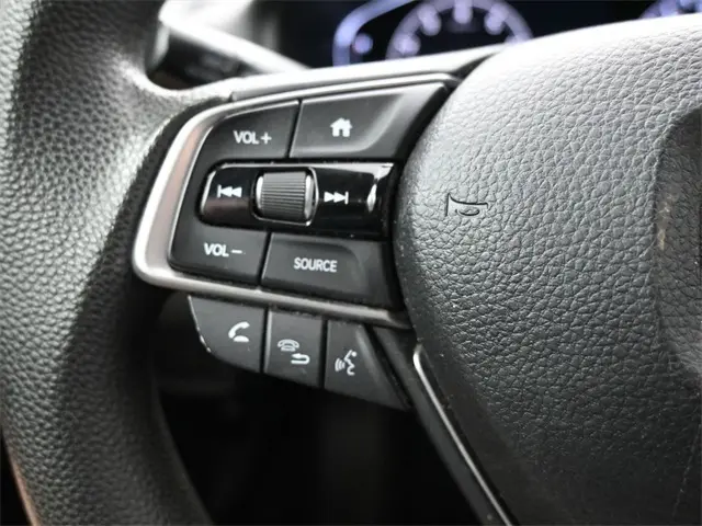 2018 Honda Accord LX photo 20