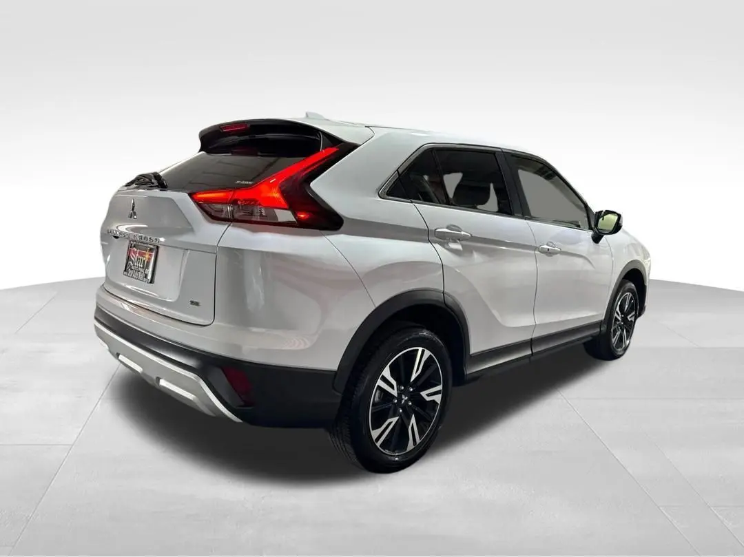 2024 Mitsubishi Eclipse Cross SE photo 4