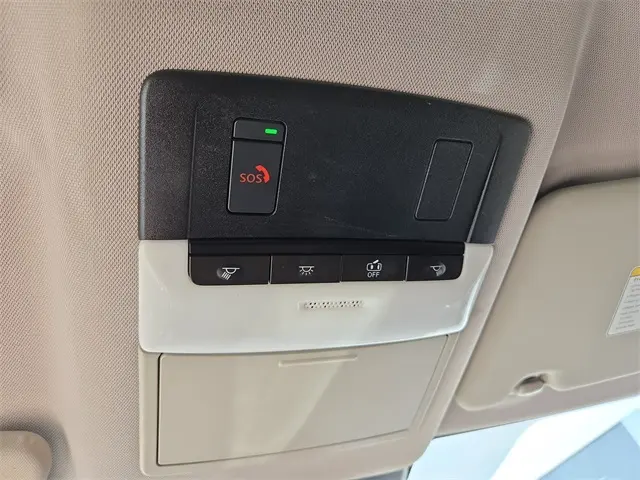 2021 Nissan Rogue SV photo 22