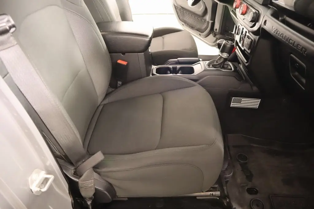2020 Jeep Wrangler Unlimited Sport Altitude photo 13