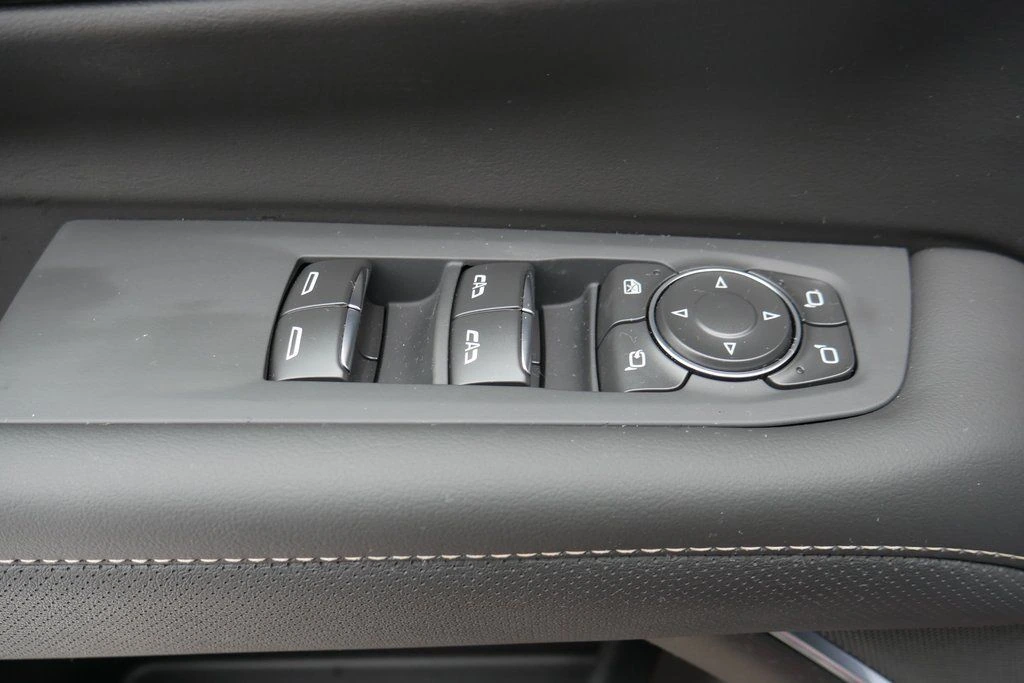 2026 Chevrolet Suburban Premier - Photo 34