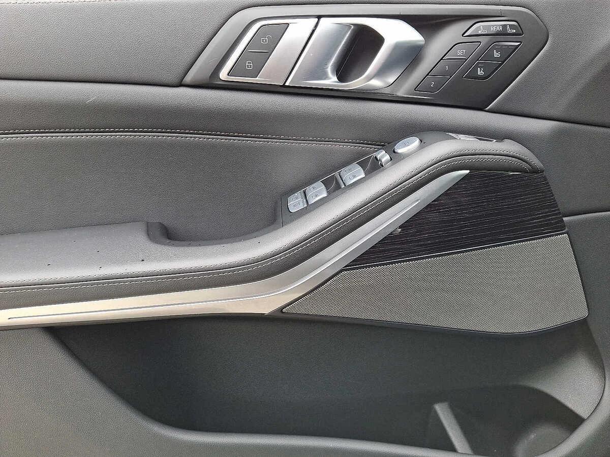 2025 BMW X7 M60i - Photo 14