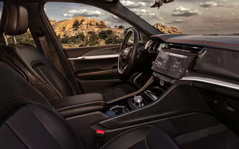 Jeep Grand Cherokee Interior