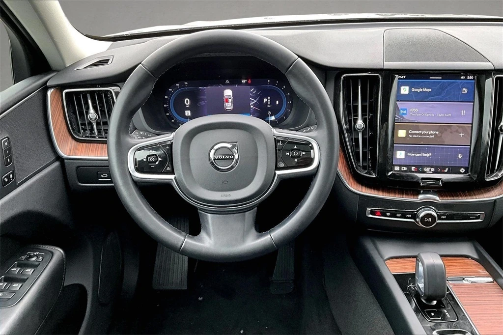 2024 Volvo - image 8