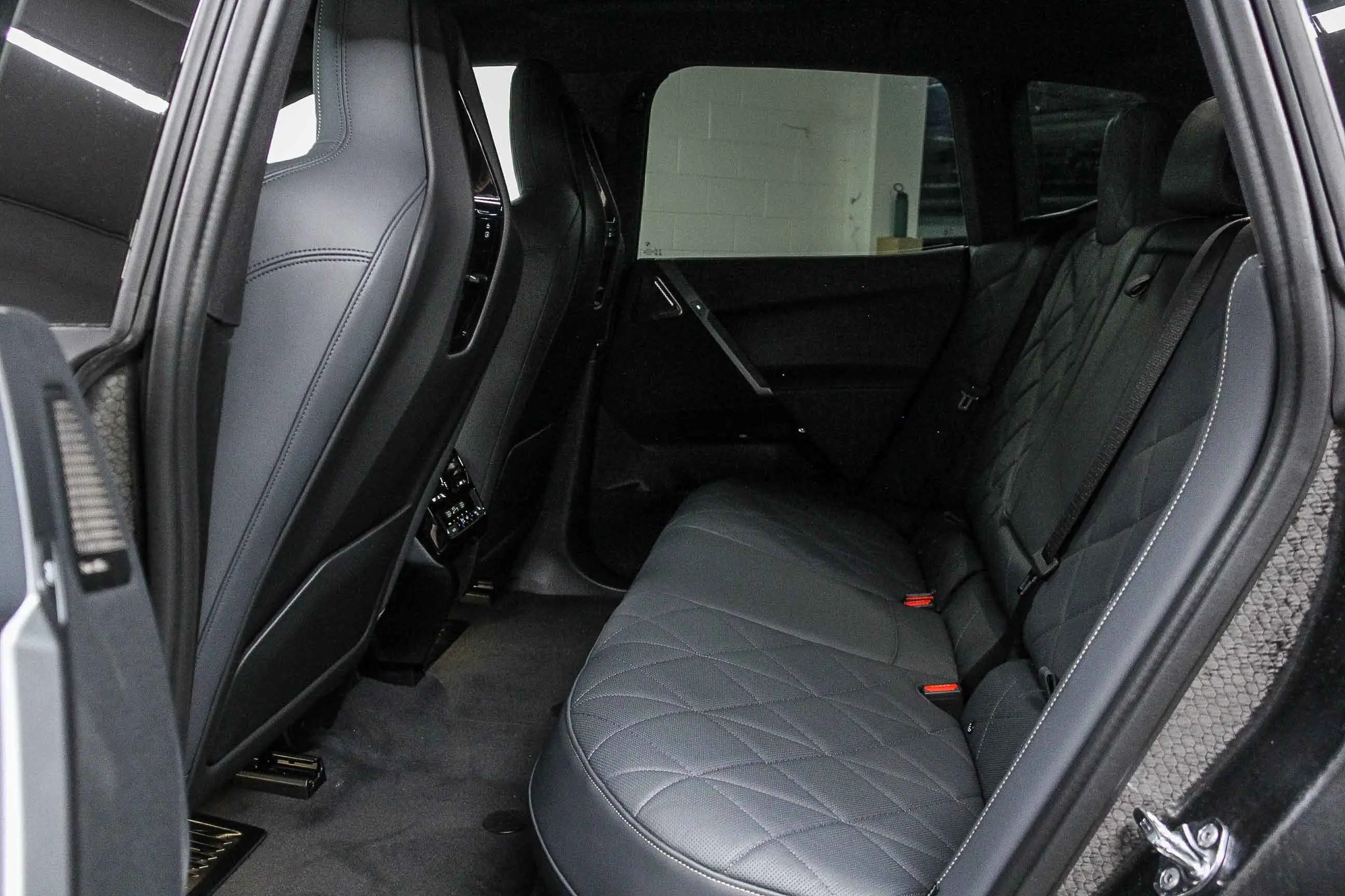 2026 Bmw iX photo 16