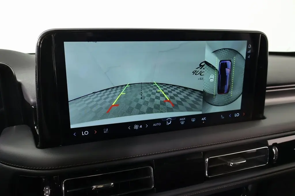 2026 Lincoln Aviator Premiere photo 3