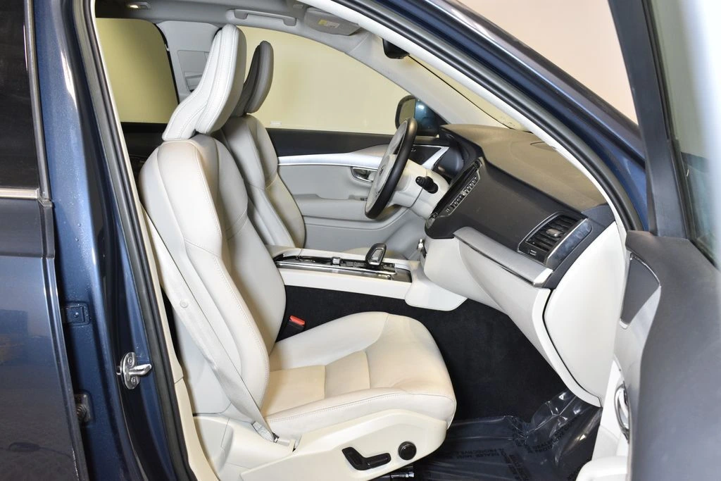 2023 Volvo XC90 Core - Photo 30
