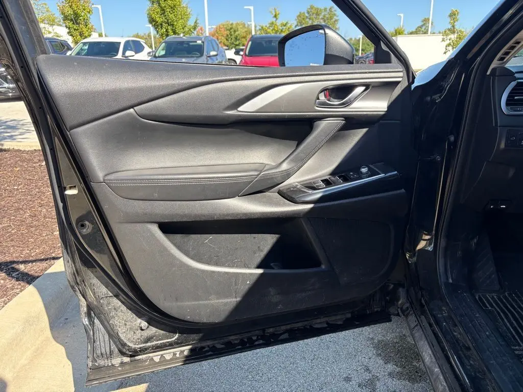 2019 Mazda CX-9 Touring photo 6