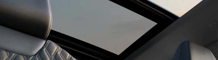 PANORAMIC MOONROOF