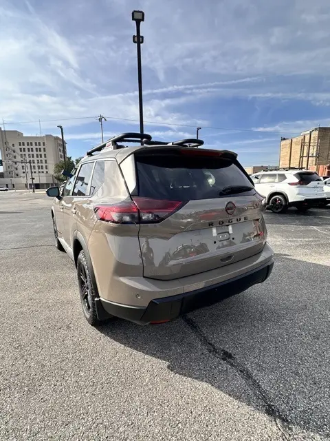 2026 Nissan Rogue SV photo 4