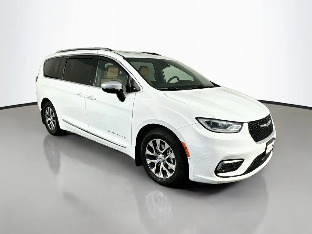 2023 Chrysler Pacifica Hybrid Pinnacle