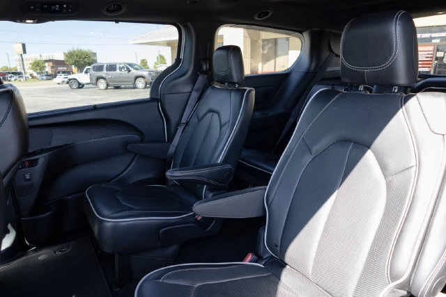 2026 Chrysler Pacifica Limited - Photo 13