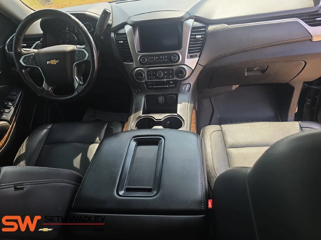 2019 Chevrolet Suburban LT - Photo 9