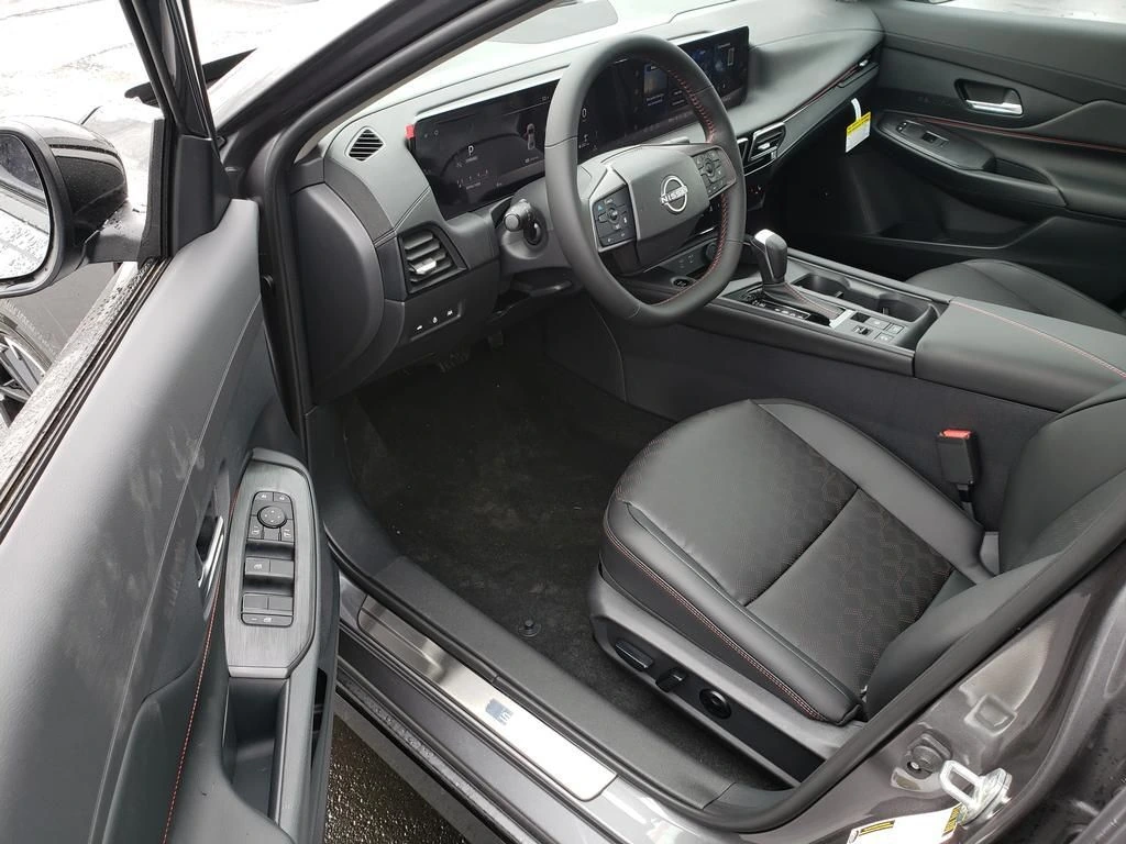 2026 Nissan Sentra SR - Photo 13