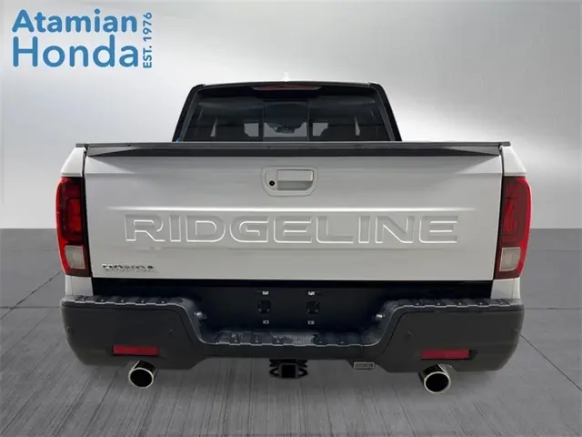 2026 Honda Ridgeline Black Edition photo 4