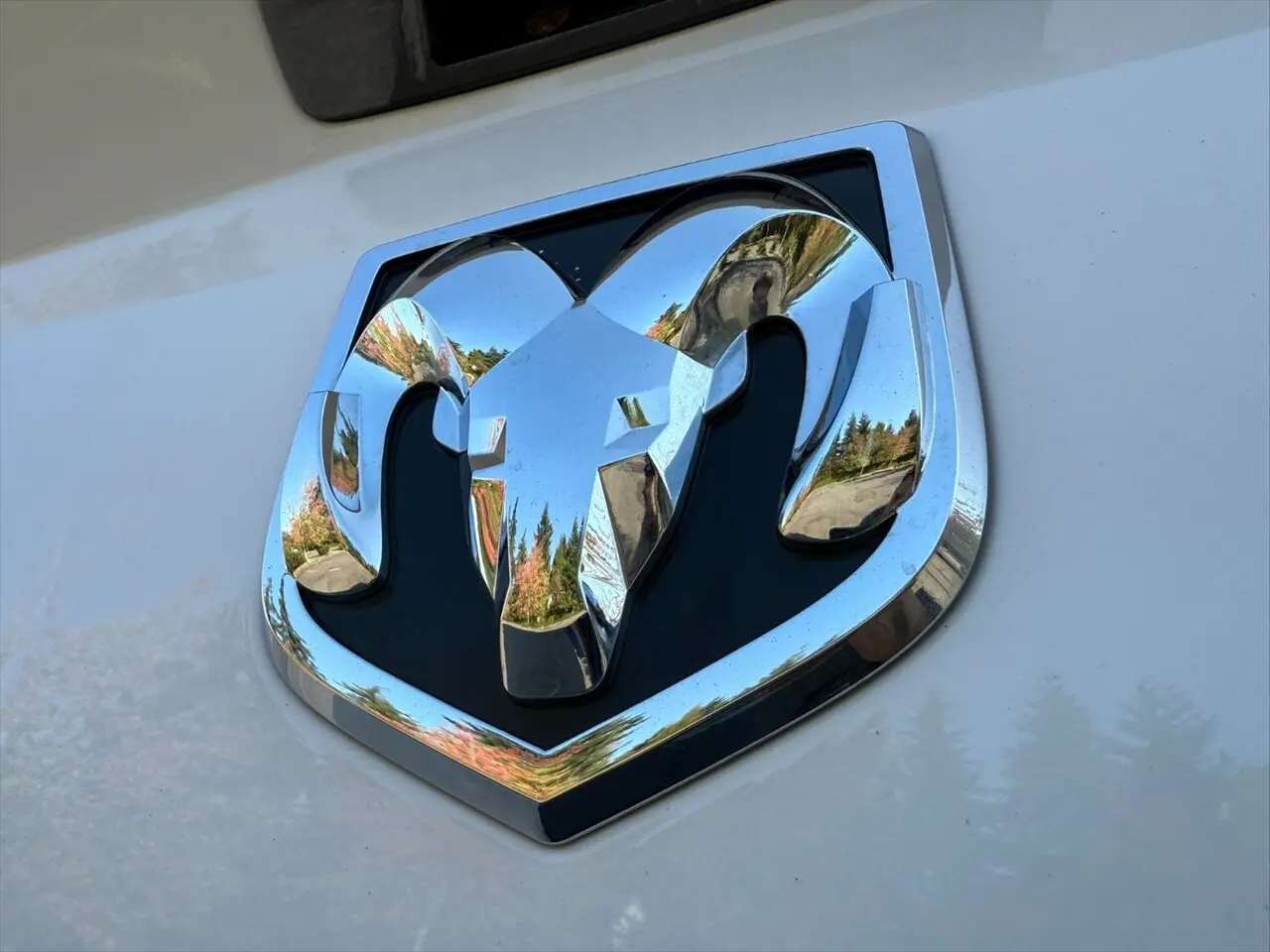 2012 Ram 1500 SLT photo 9