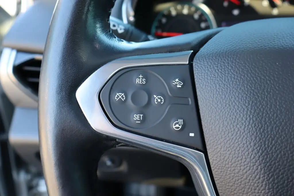2021 Chevrolet Traverse Leather photo 13