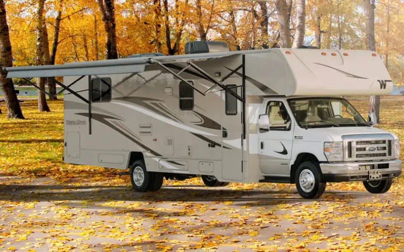 Can the 2026 Winnebago Minnie Winnie safely tow your boat or cargo trailer for Rockford, IL adventures?