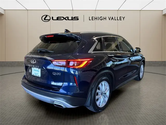 2019 Infiniti QX50 Essential photo 4