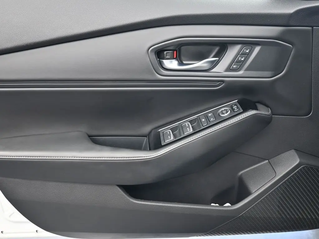 2023 Honda Accord Hybrid Touring photo 10