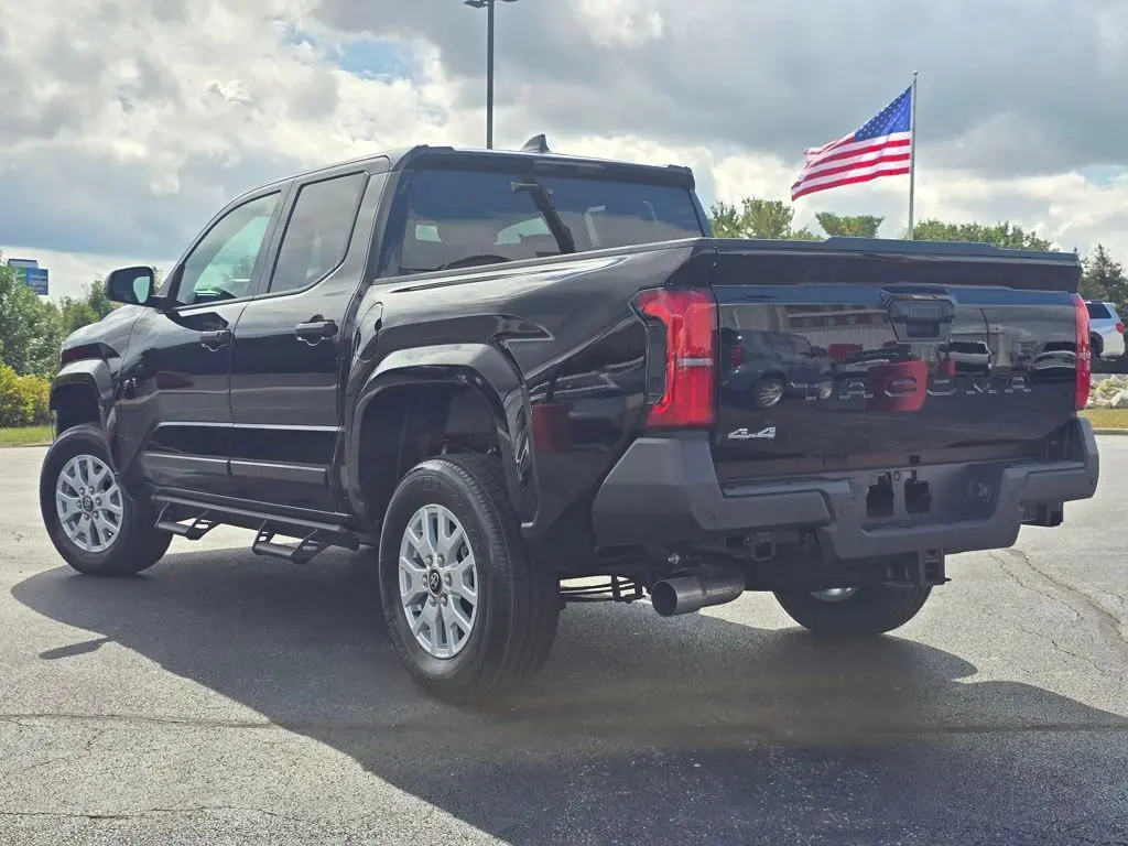 2025 Toyota Tacoma SR photo 10