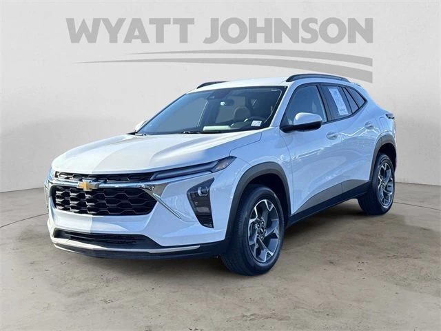 2024 Chevrolet Trax LT's photo
