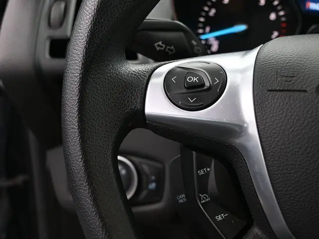 2015 Ford Escape S photo 19