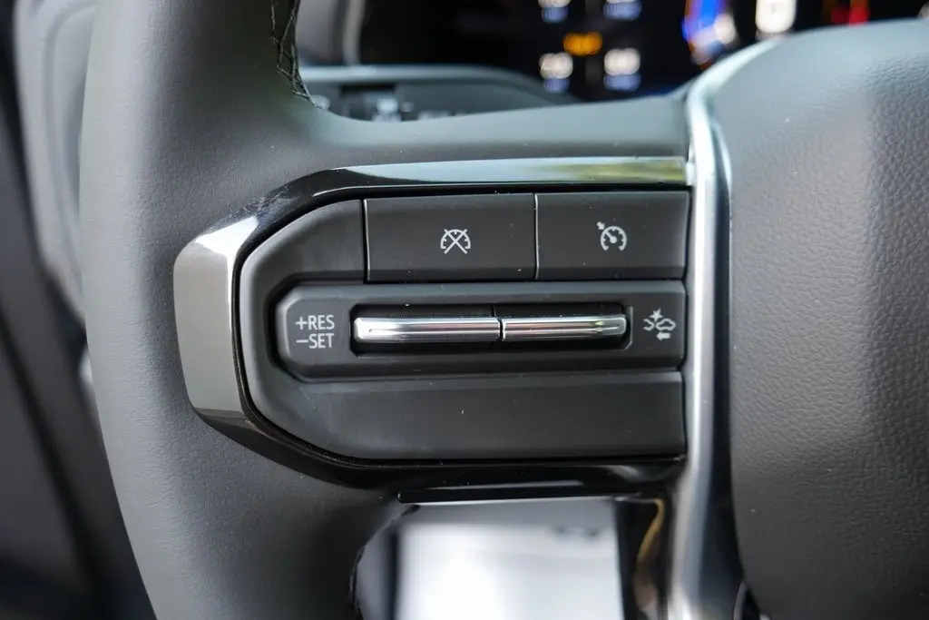 2026 Chevrolet Colorado LT photo 11