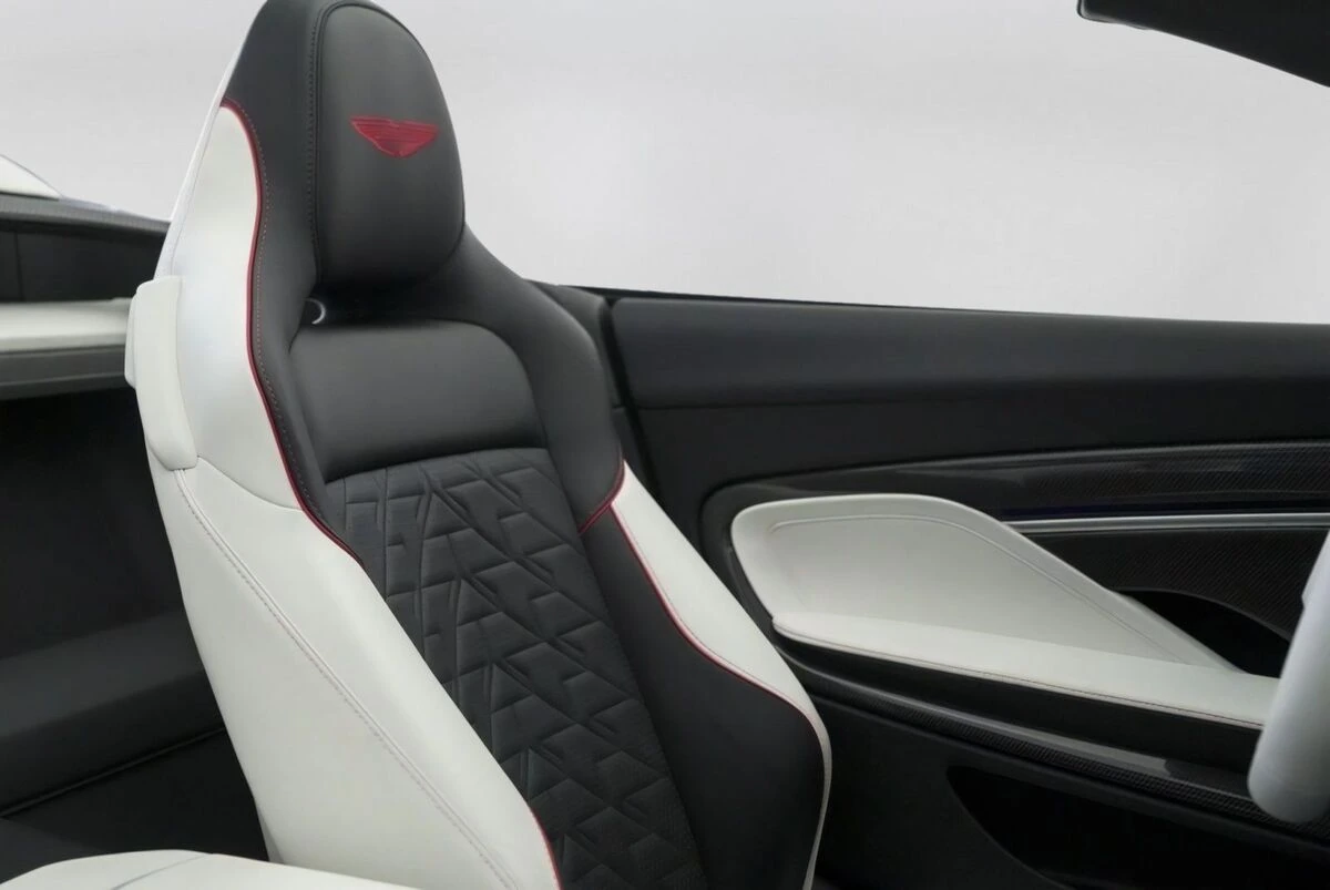 2026 Aston Martin Vanquish Base - Photo 48