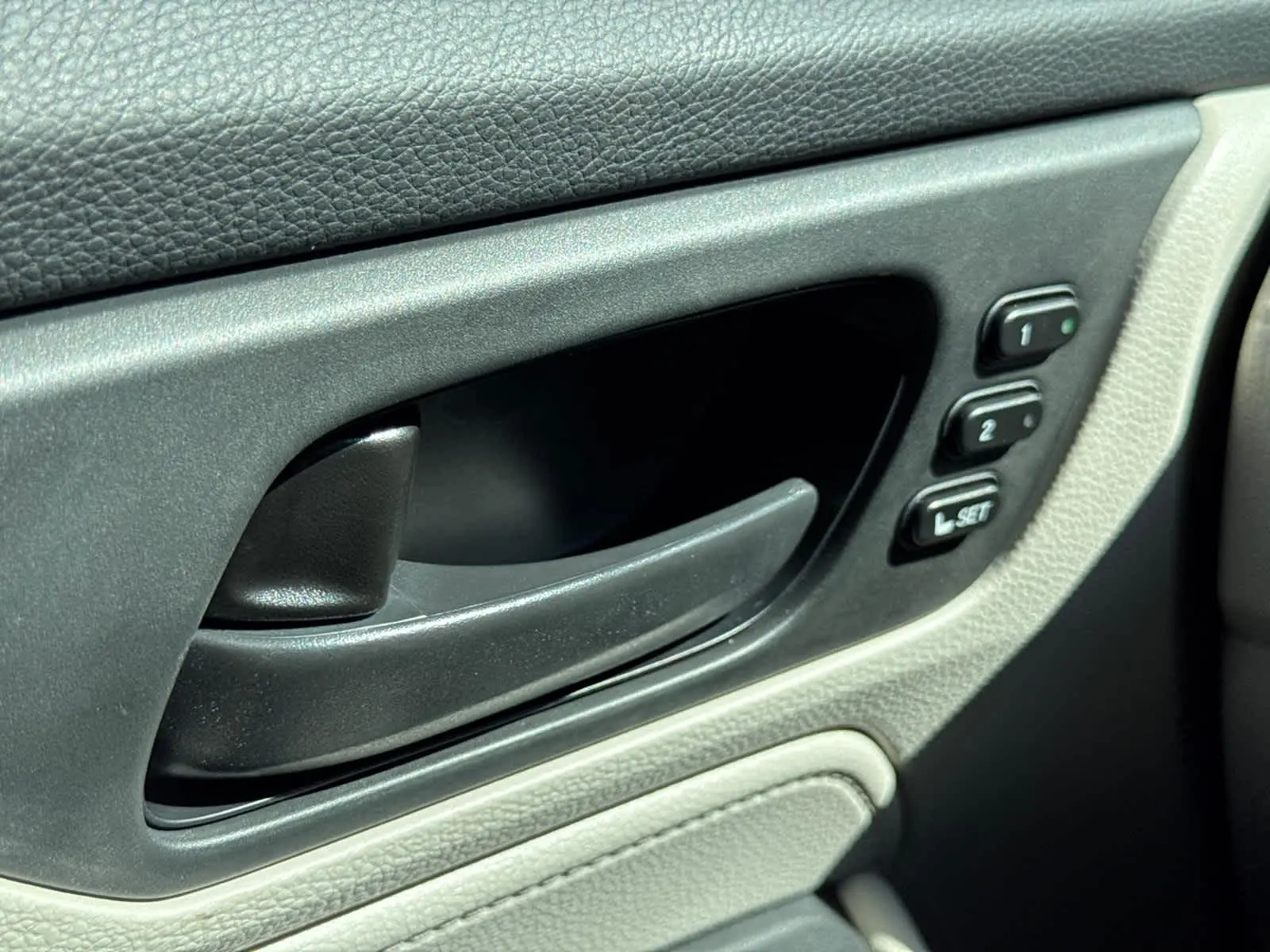 2025 Honda Odyssey EX-L photo 23
