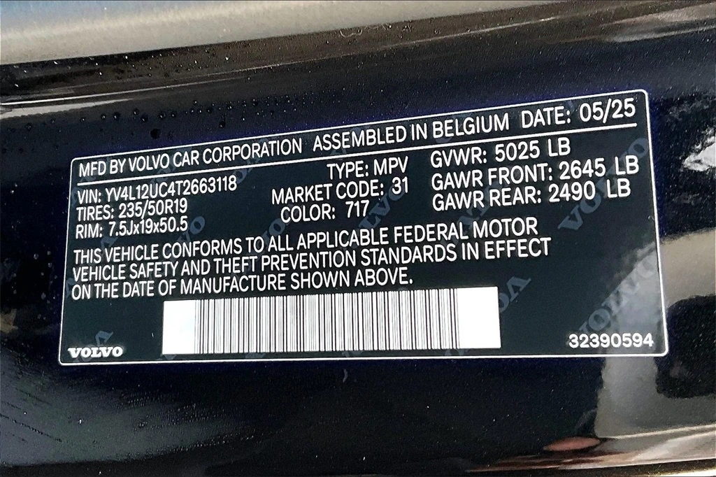 2026 Volvo - image 18