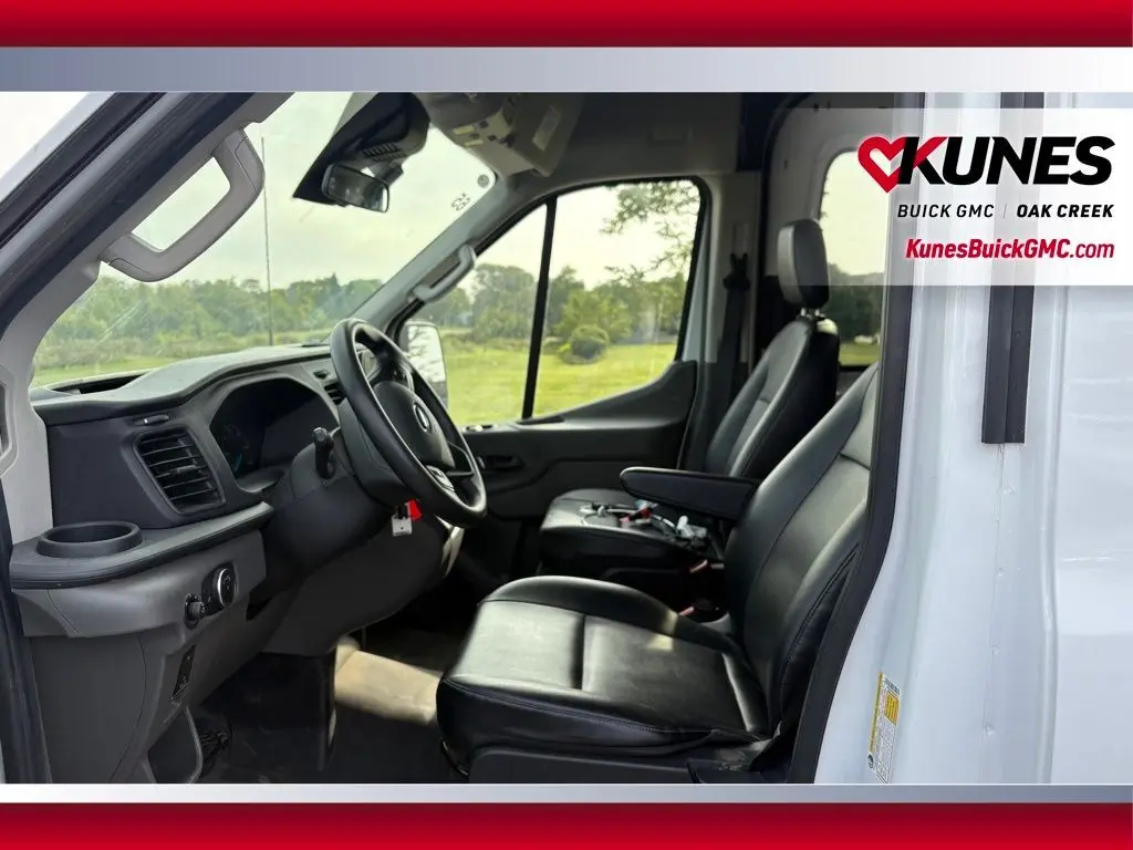 2024 Ford Transit photo 7