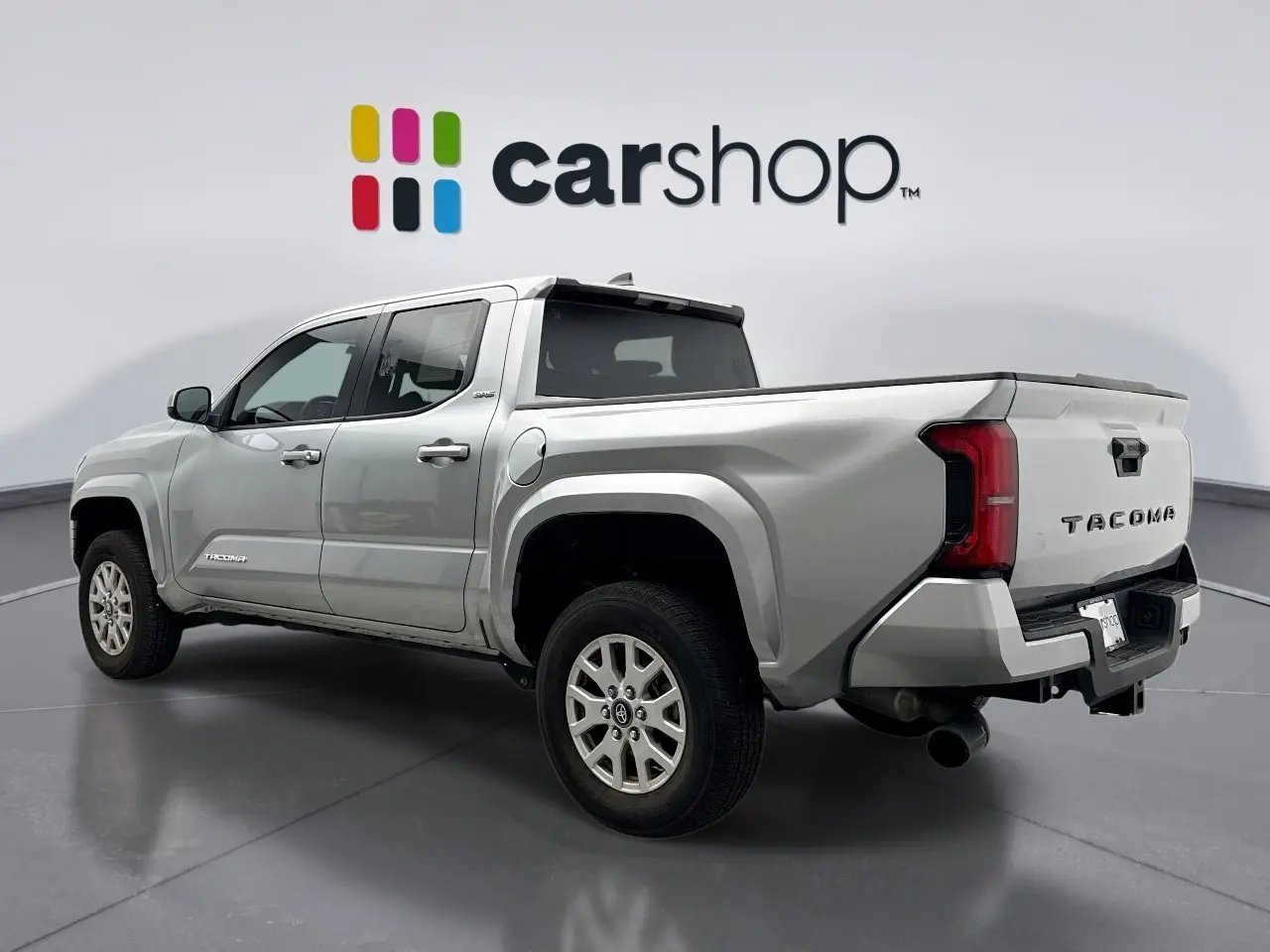2024 Toyota Tacoma SR5 photo 3