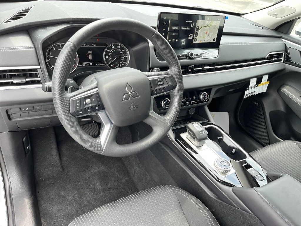 2026 Mitsubishi Outlander ES - Photo 14