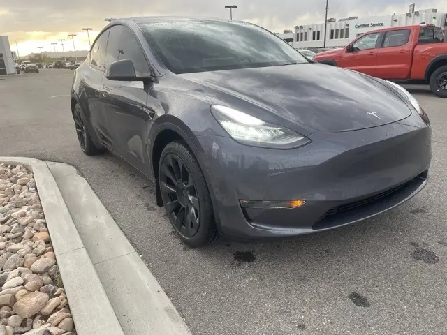 Used 2020 Tesla Model Y Long Range with VIN 5YJYGDEE4LF041618 for sale in North Salt Lake, UT