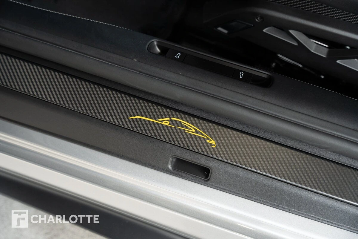 2026 Porsche 911 GT3 Touring Package - Photo 22