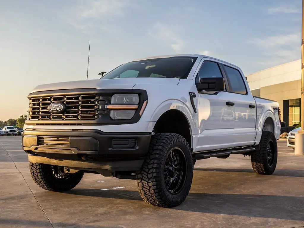 2024 Ford F-150 XLT photo 6