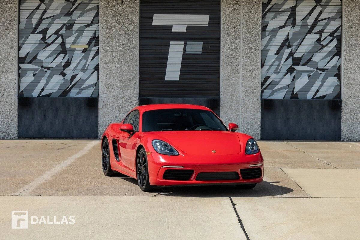 2020 Porsche 718 Cayman S's photo