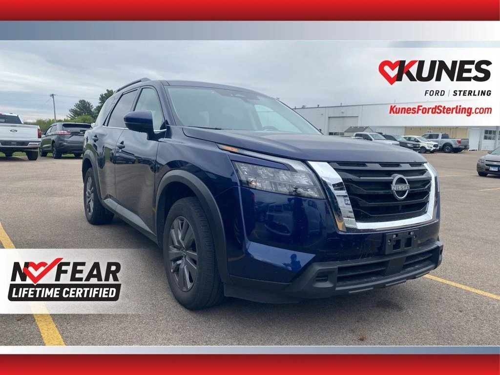 2025 Nissan Pathfinder SV 4WD's photo