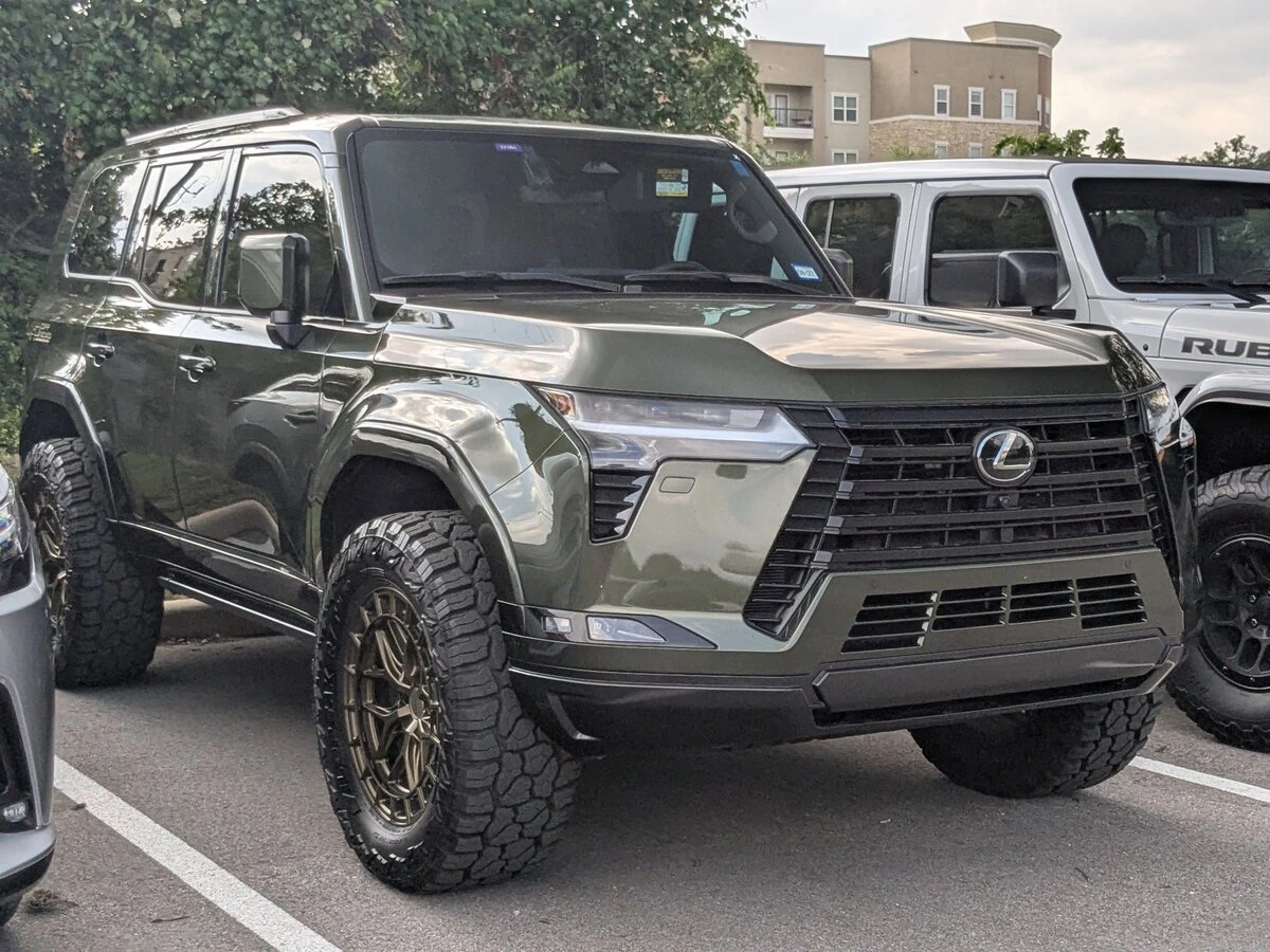 2025 Lexus GX 460 550 Luxury's photo