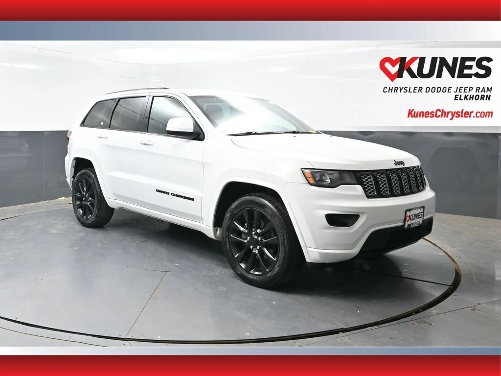 2017 Jeep Grand Cherokee Altitude 4WD's photo