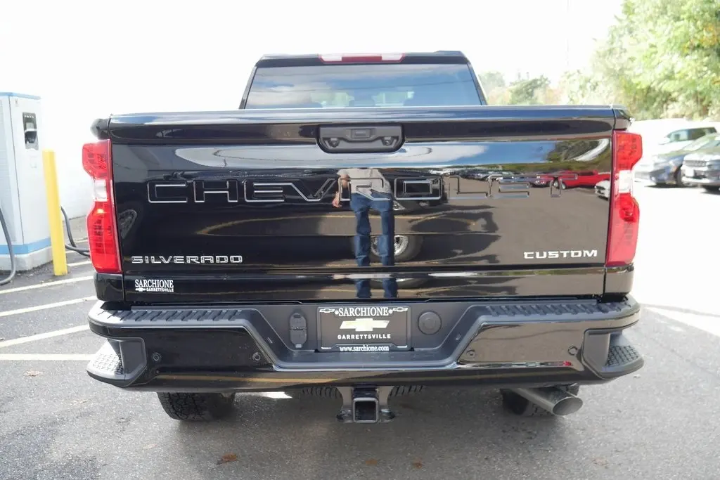 2026 Chevrolet Silverado 2500HD Custom photo 4