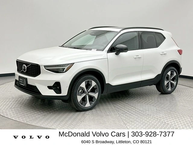 2026 Volvo XC40 B5 Plus Dark AWD's photo