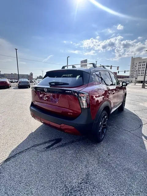 2026 Nissan Kicks SR photo 6