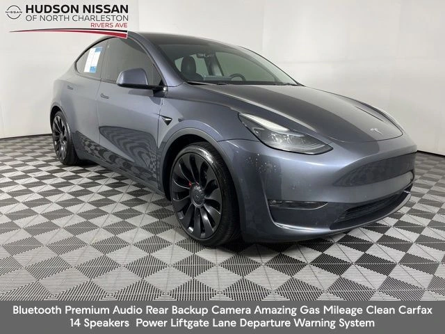 2022 Tesla Model Y Performance Dual Motor All-Wheel Drive's photo