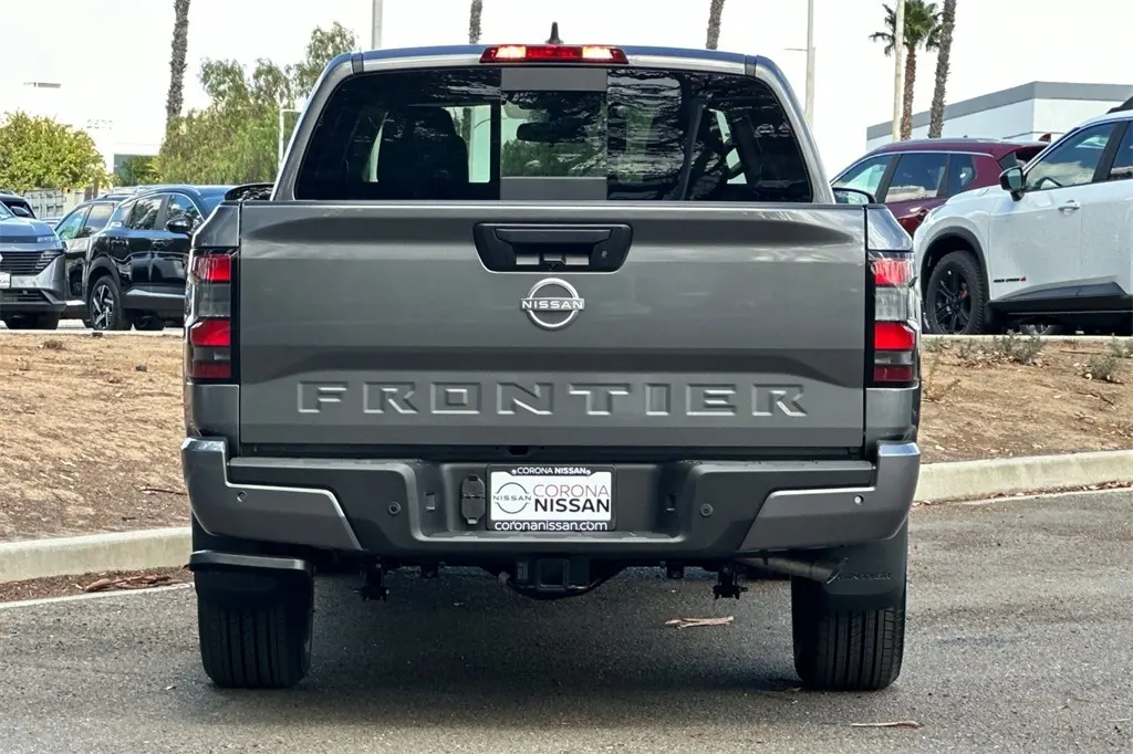 2026 Nissan Frontier SV photo 5