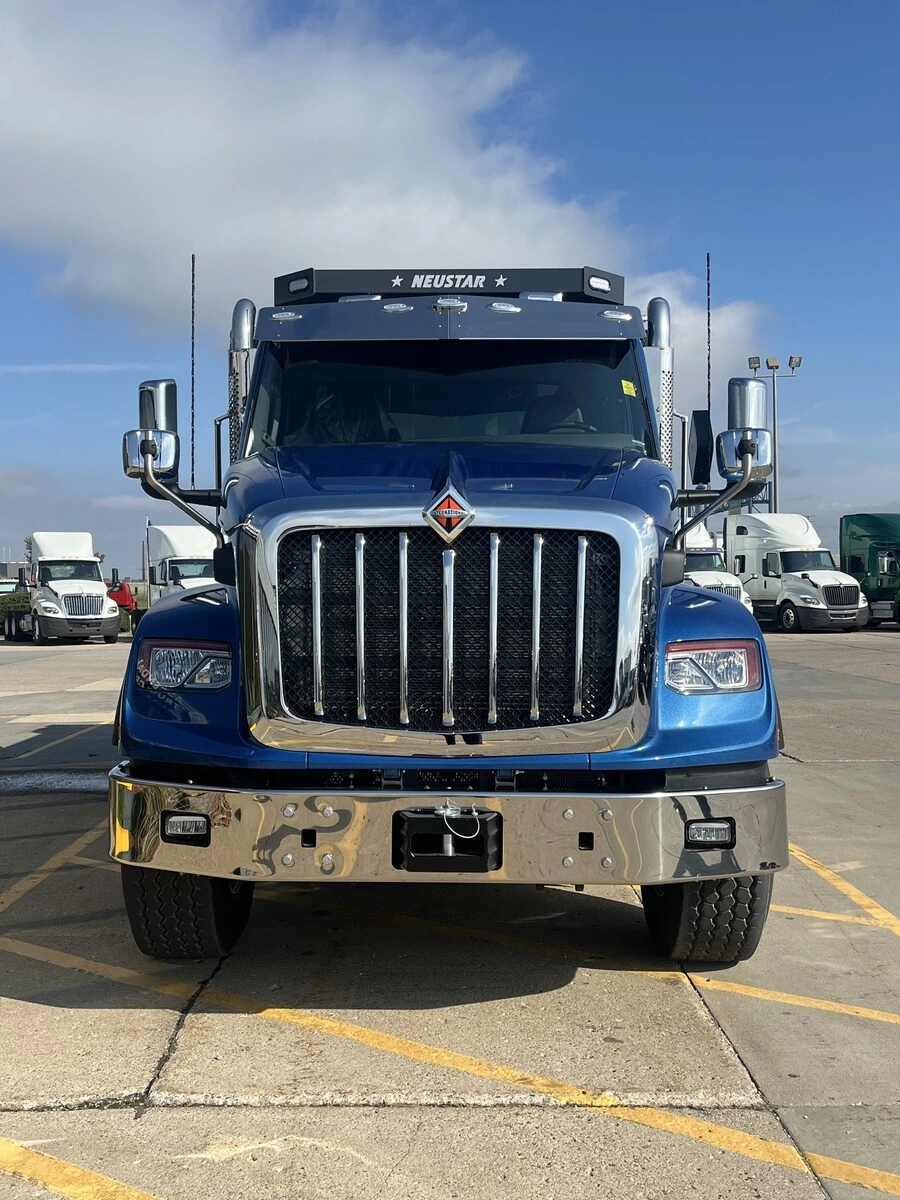 2026 International HX in Altoona, IA — photo 2
