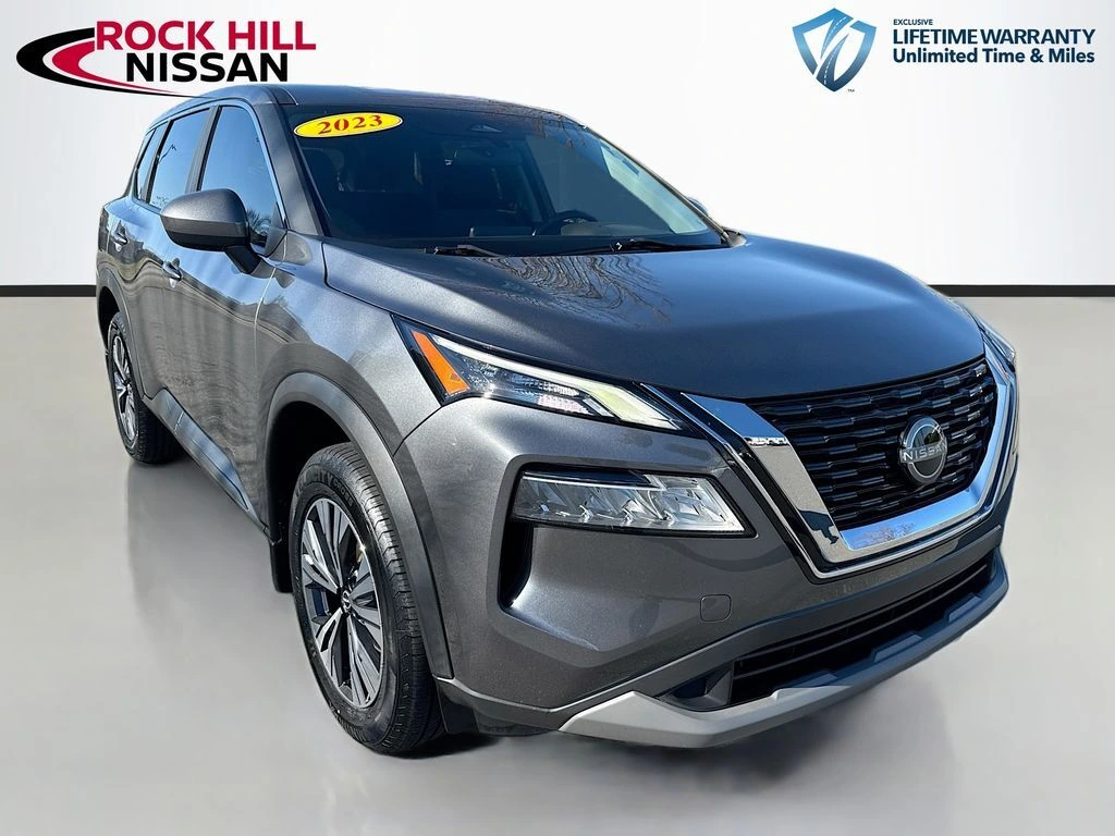 2023 Nissan Rogue SV's photo